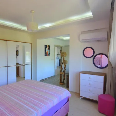 Sea View Apartment *
